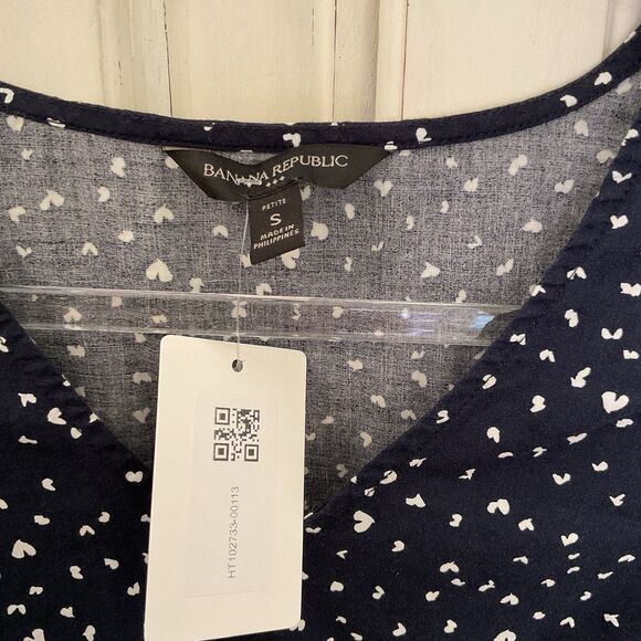 Banana Republic Women's SP Navy White Heart Print V-Neck Fit & Flare Dress - Picture 2 of 10